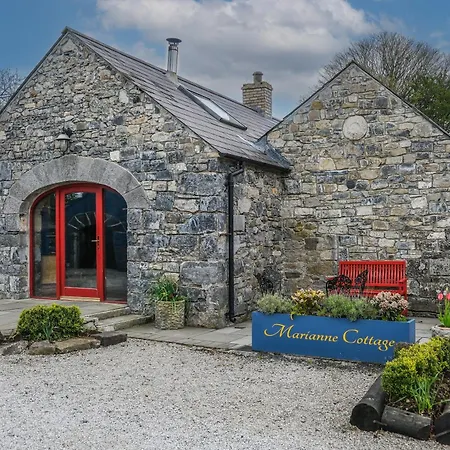 Marianne At Johnsfort Raistin